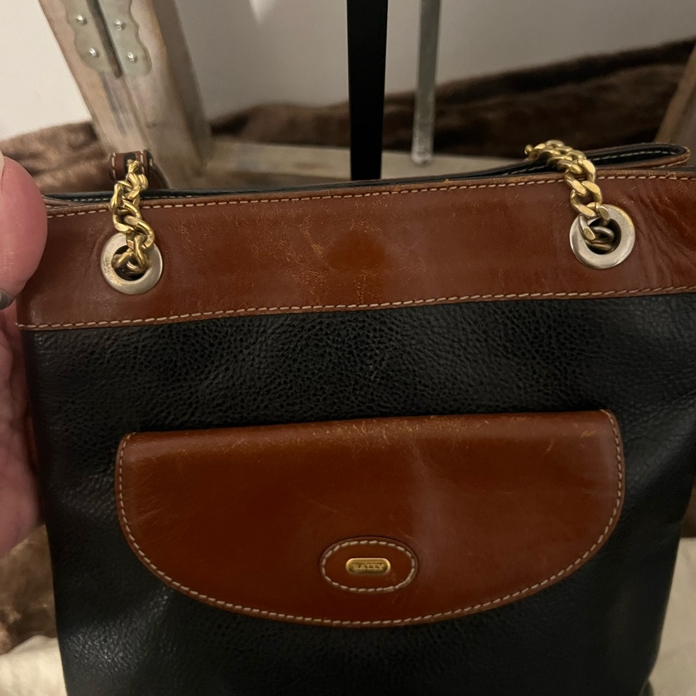 Bally Vintage Bucket Bag - Picture 4 of 12